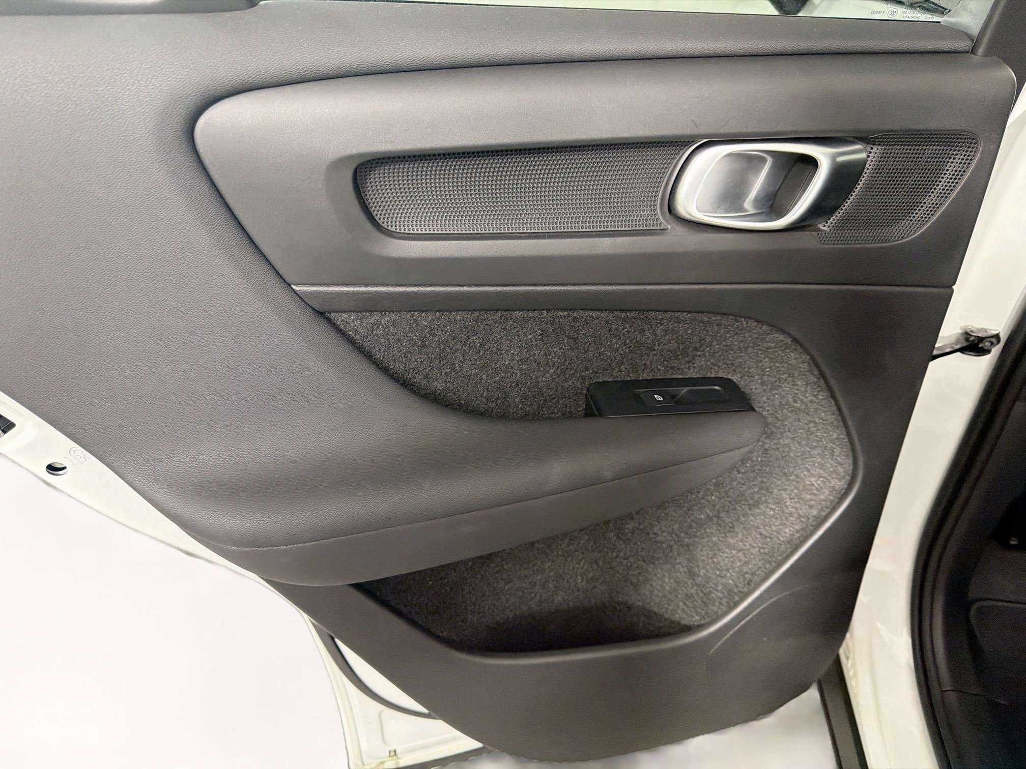 Used 2026 Volvo XC40 B5 Plus AWD/4WD image 26