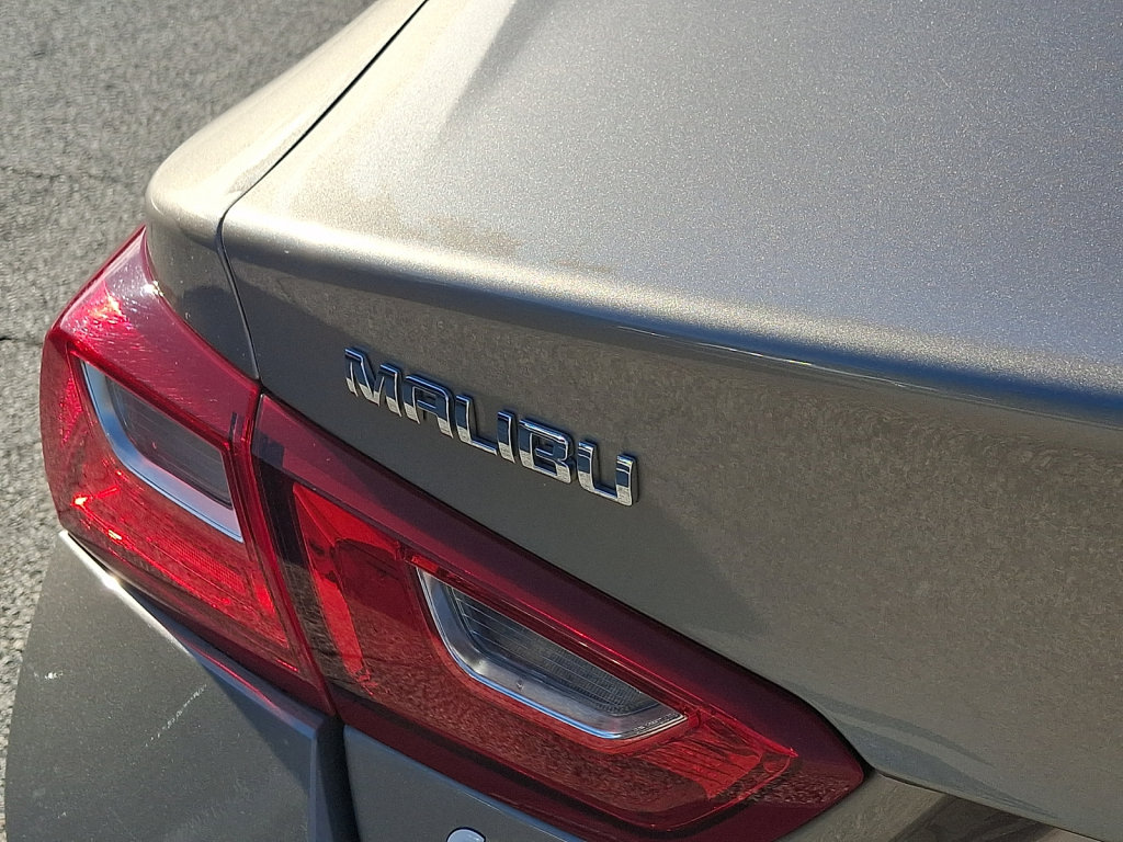 Used 2025 Chevrolet Malibu LT FWD image 17