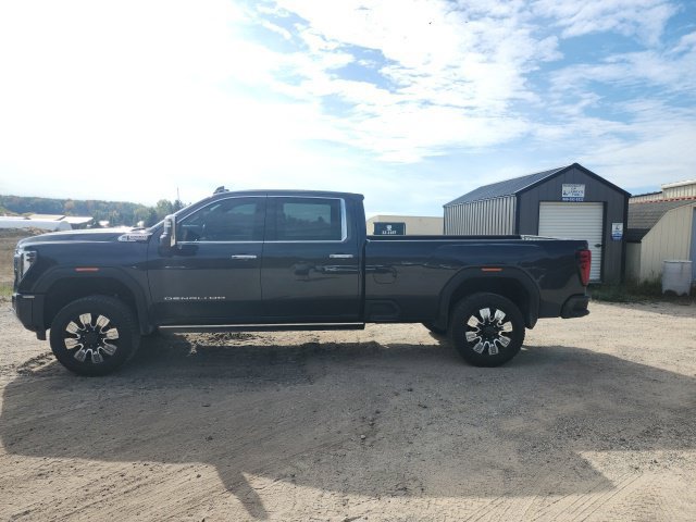 Used 2025 GMC Sierra 3500 Denali AWD/4WD image 6