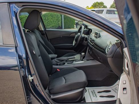 Used 2015 MAZDA MAZDA3 i SV FWD image 19