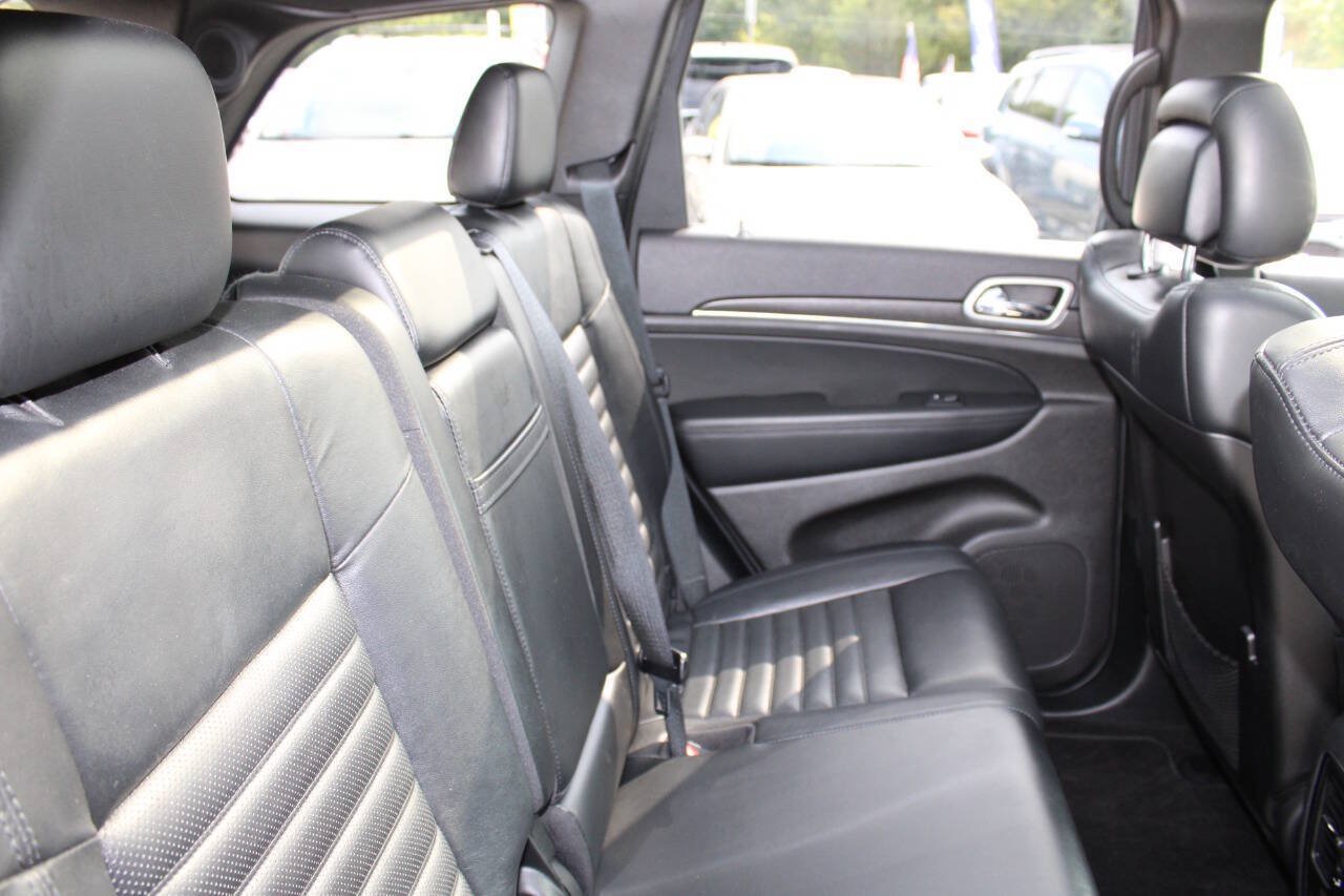 Used 2018 Jeep Grand Cherokee Limited AWD/4WD image 18