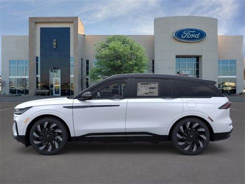 New 2026 Lincoln Nautilus Reserve w/ Jet Appearance Package image 3