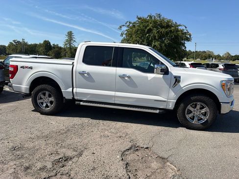 Used 2023 Ford F150 Lariat AWD/4WD image 3