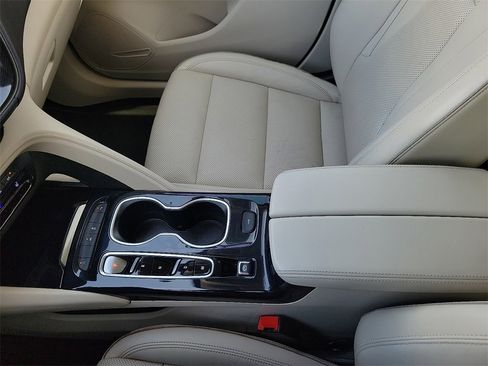 Used 2021 Buick Envision Essence image 20