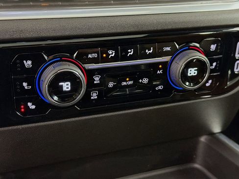 Used 2026 Chevrolet Silverado 3500 High Country w/ Technology Package image 17