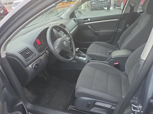 Used 2008 Volkswagen Rabbit 4-Door image 9