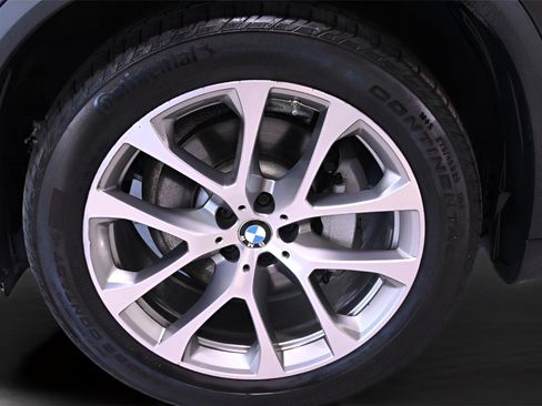 Used 2019 BMW X5 xDrive40i w/ Premium Package 2 AWD/4WD image 34