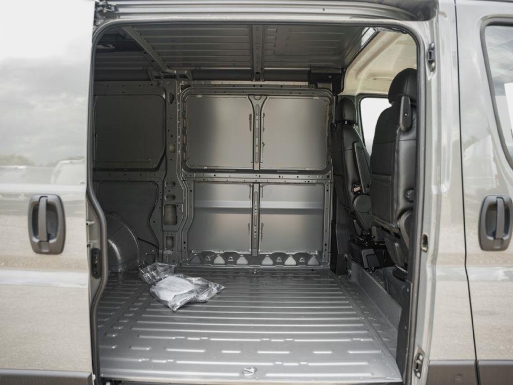 New 2025 RAM ProMaster 3500 w/ Quick Order Package 22G SLT FWD image 17