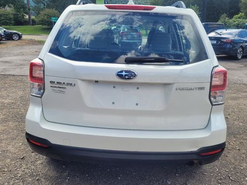 Used 2018 Subaru Forester 2.5i w/ Alloy Wheel Package AWD/4WD image 7