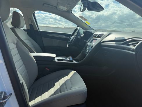 Used 2020 Ford Fusion S image 17