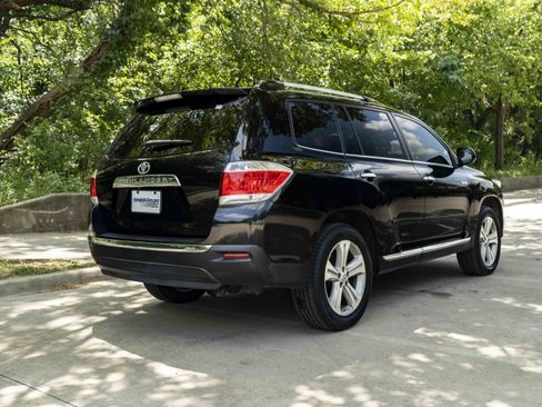 Used 2012 Toyota Highlander Limited FWD image 9