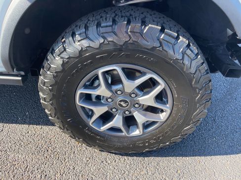 Used 2024 Ford Bronco Badlands image 22