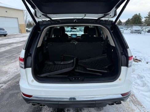Used 2022 Lincoln Aviator Reserve w/ Equipment Group 201A image 3