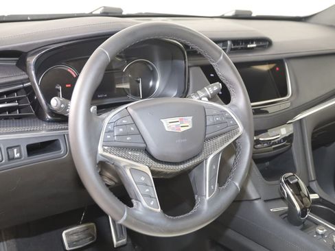 Used 2023 Cadillac XT5 Sportv w/ LPO, Floor Liner Package AWD/4WD image 6