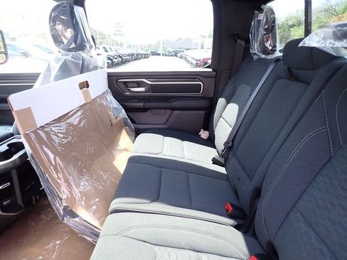 New 2026 RAM 1500 4x4 Crew Cab image 13