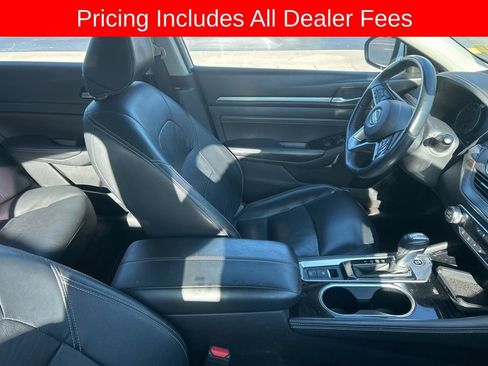 Used 2020 Nissan Altima 2.0 Platinum FWD image 5