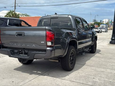 Used 2022 Toyota Tacoma SR5 RWD image 14