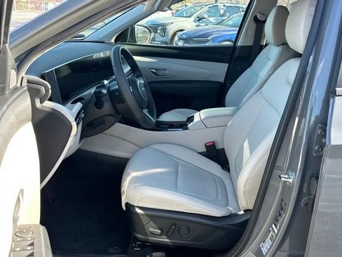 New 2025 Hyundai Tucson SEL image 9