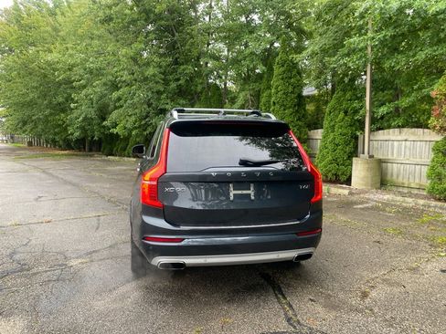 Used 2017 Volvo XC90 T6 Momentum w/ Vision Package AWD/4WD image 4