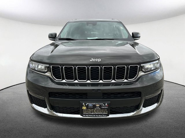 Used 2023 Jeep Grand Cherokee L Limited AWD/4WD image 4