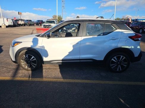 Used 2018 Nissan Kicks SR w/ Interior Electronics Package image 8