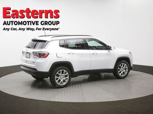Used 2022 Jeep Compass Latitude AWD/4WD image 40