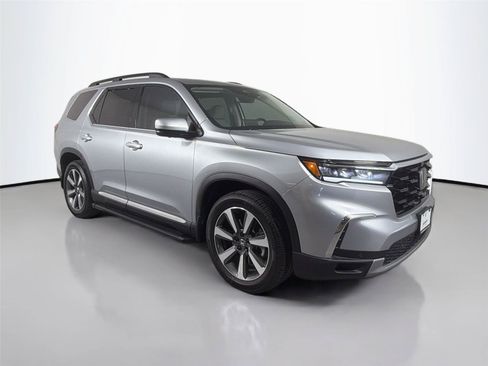 Used 2024 Honda Pilot Elite image 4