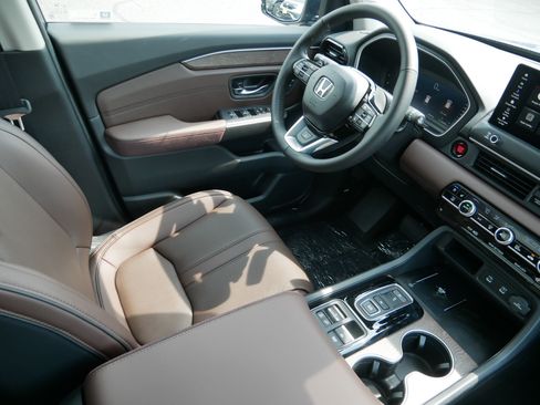 New 2026 Honda Pilot Elite image 9