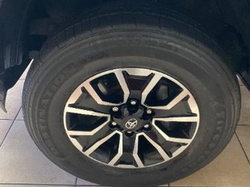 Used 2021 Toyota Tacoma TRD Sport RWD image 28