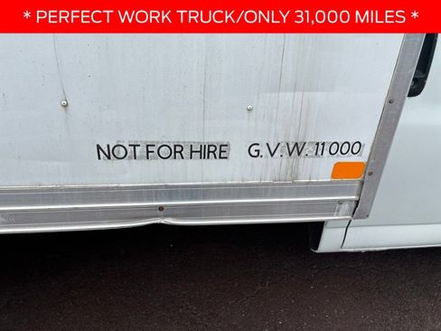 Used 2009 Chevrolet Express 3500 RWD image 6