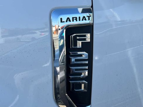 Used 2021 Ford F250 Lariat w/ Lariat Value Package AWD/4WD image 21