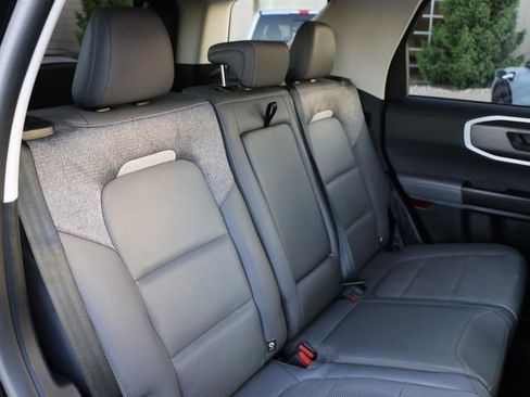 Used 2025 Ford Bronco Sport Badlands image 13