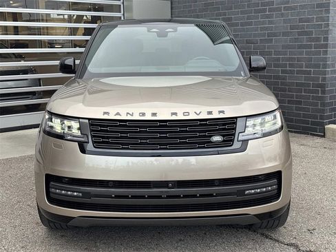 Certified 2024 Land Rover Range Rover SE image 2