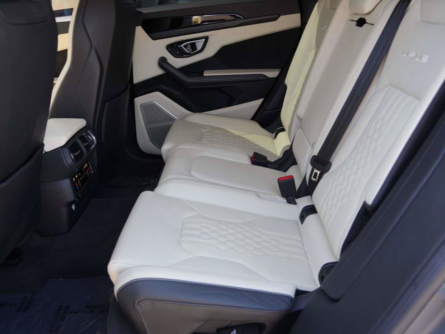 Used 2023 Lamborghini Urus S AWD/4WD image 19