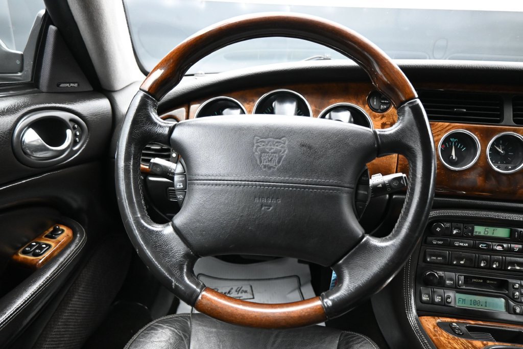 Used 2004 Jaguar XK8 Convertible RWD image 15