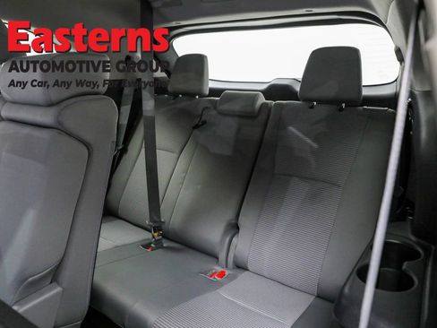 Used 2023 Toyota Highlander L image 25