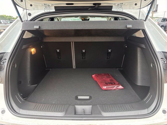 New 2026 Chevrolet Trax ACTIV w/ Sunroof Package FWD image 10