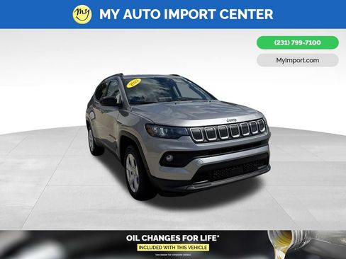 Used 2022 Jeep Compass Latitude w/ Convenience Group AWD/4WD image 1