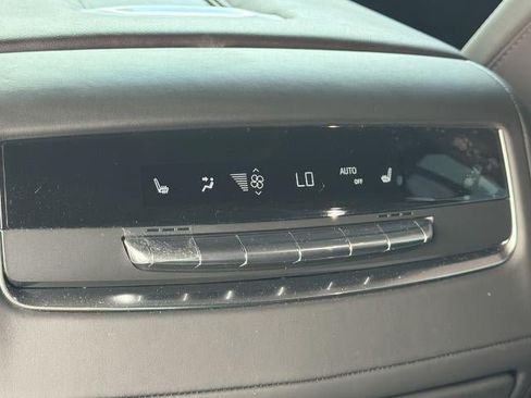 Used 2024 Cadillac Escalade Sport Platinum AWD/4WD image 25