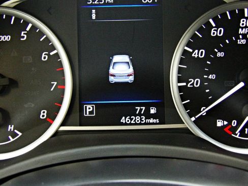 Used 2019 Nissan Sentra SV FWD image 14