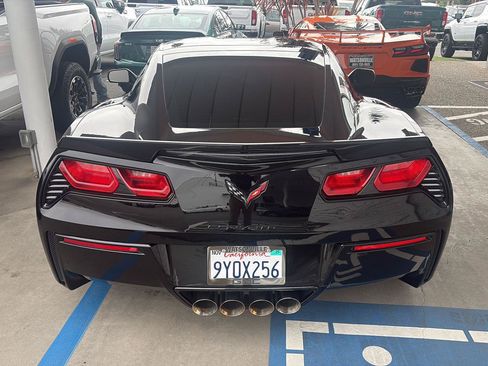 Used 2019 Chevrolet Corvette Stingray Coupe w/ Carbon Flash Badge Package RWD image 20