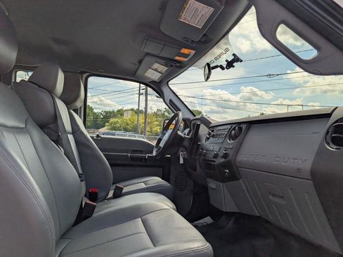 Used 2014 Ford F250 XL w/ Power Equipment Group AWD/4WD image 19