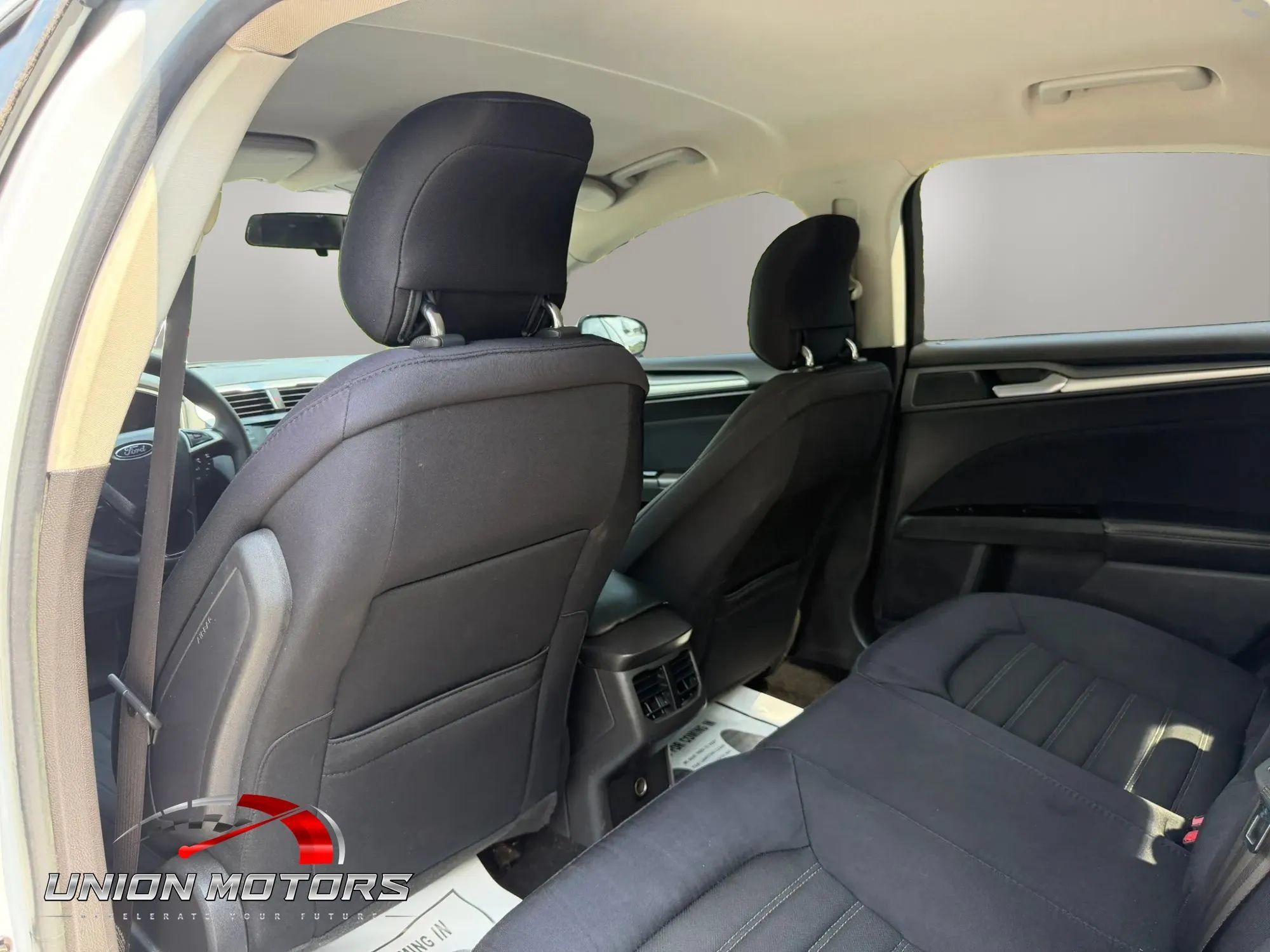 Used 2014 Ford Fusion SE FWD image 20