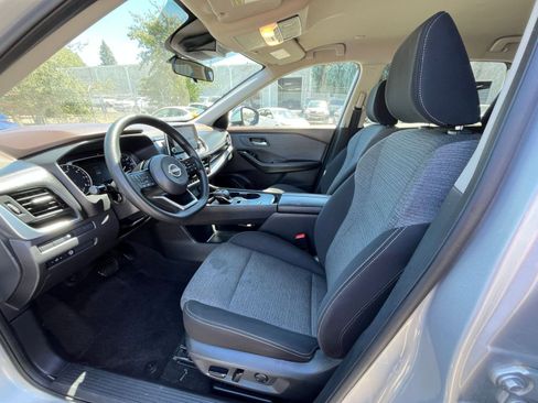 Used 2023 Nissan Rogue SV image 64