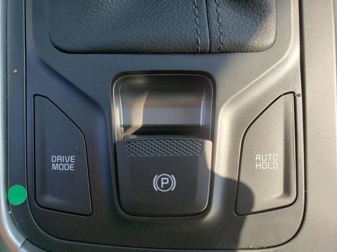 New 2026 Kia Carnival FWD image 12