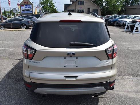 Used 2018 Ford Escape SE w/ SE Sync 3 Package image 7