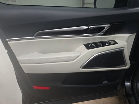 Used 2024 Kia Telluride S w/ S Sunroof Package image 18