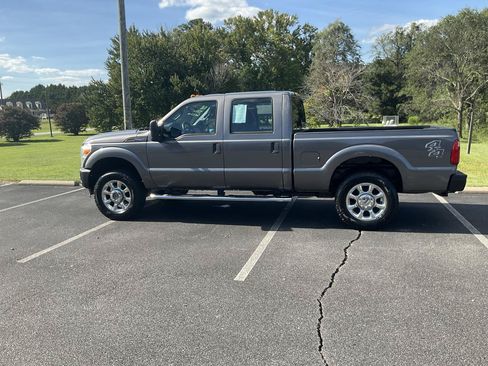Used 2012 Ford F250 XL w/ Snow Plow Prep Pkg AWD/4WD image 9