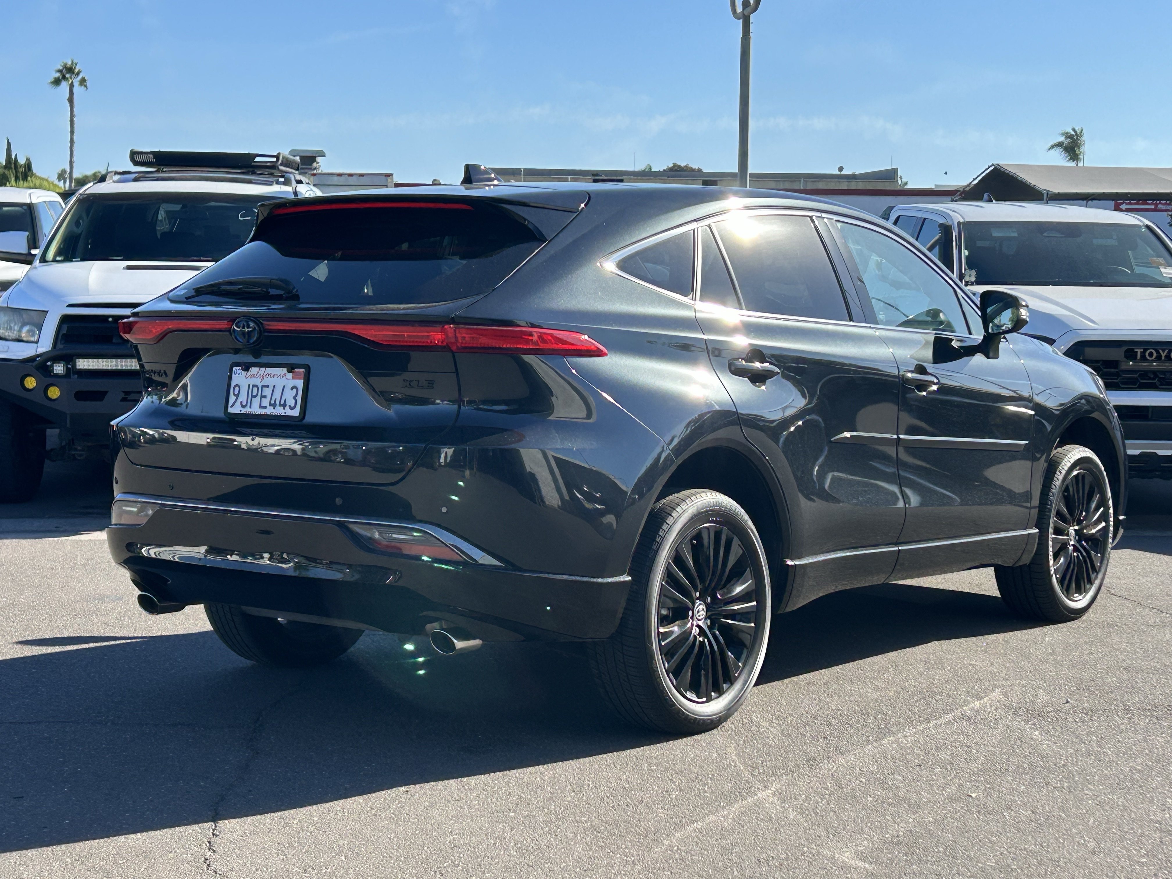 Certified 2023 Toyota Venza Nightshade AWD/4WD image 3