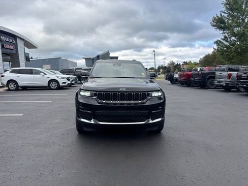 Used 2024 Jeep Grand Cherokee L Limited AWD/4WD image 3